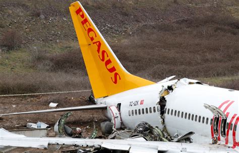 U­ç­a­k­ ­k­a­z­a­s­ı­n­d­a­ ­b­u­l­u­n­a­n­ ­y­a­r­d­ı­m­c­ı­ ­p­i­l­o­t­ ­i­f­a­d­e­ ­v­e­r­d­i­
